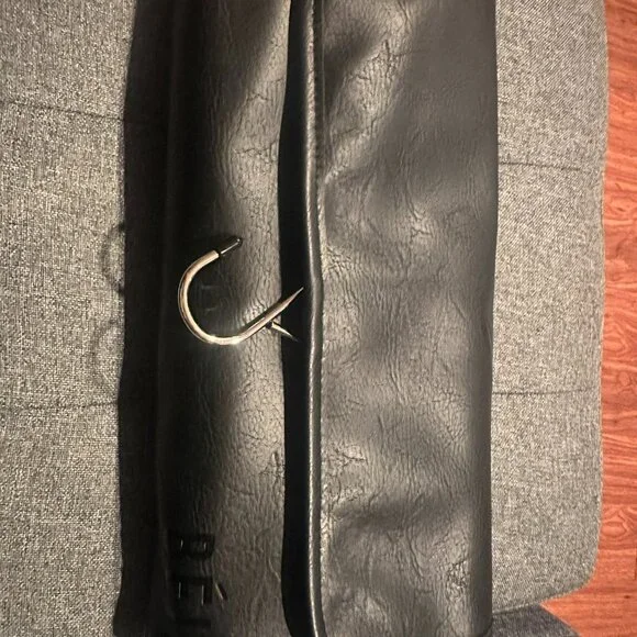 BEIS The Hanging Jewelry Case  in Black - Picture 3 of 3